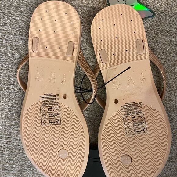 (NWT) Love 83 beautiful blush pink rhinestone embellished flip flops size 6 - Picture 5 of 5